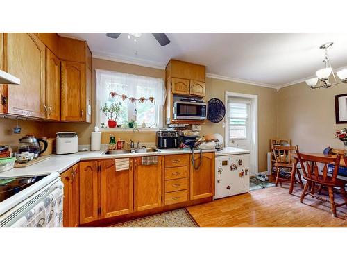 43 Dawe'S Place, Conception Bay Sout, NL - Indoor Photo Showing Kitchen With Double Sink