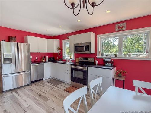 184 Diamond St, Fredericton, NB 