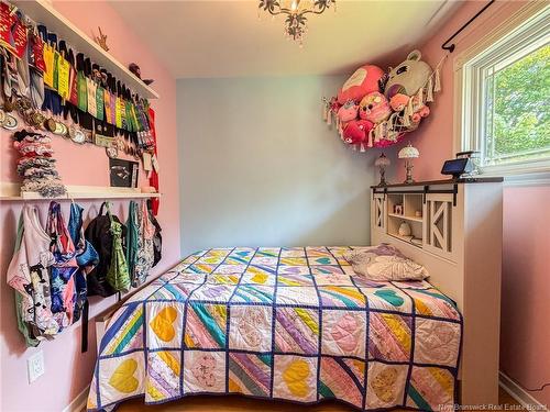 184 Diamond St, Fredericton, NB 