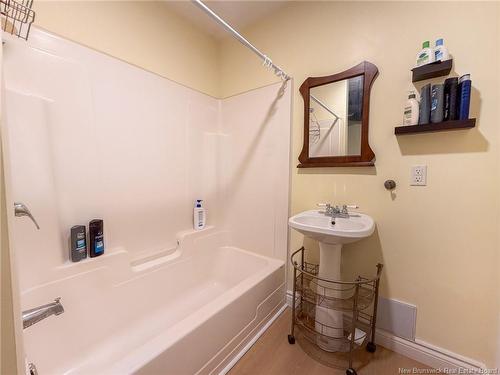 184 Diamond St, Fredericton, NB 