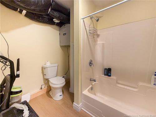 184 Diamond St, Fredericton, NB 