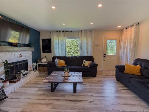 184 Diamond St, Fredericton, NB 