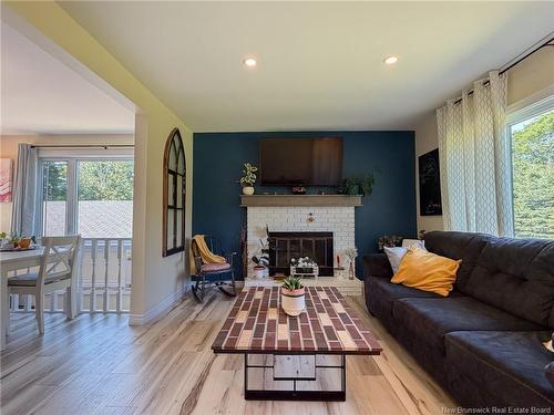 184 Diamond St, Fredericton, NB 