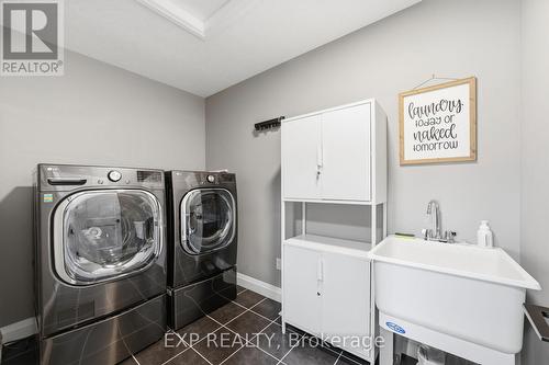 Upstairs Laundry - 120 Lila Street, Dutton/Dunwich, ON - Indoor Photo Showing Laundry Room