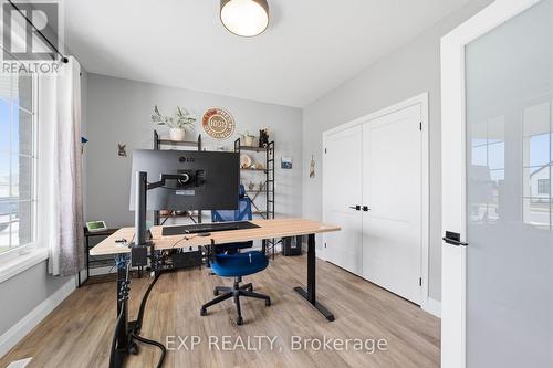 120 Lila Street, Dutton/Dunwich, ON - Indoor Photo Showing Office