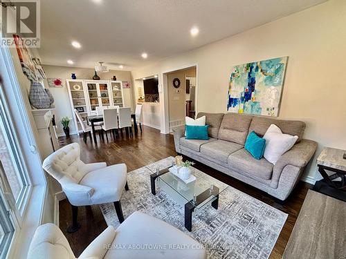 36 Van Fleet Terrace, Milton, ON - Indoor Photo Showing Living Room