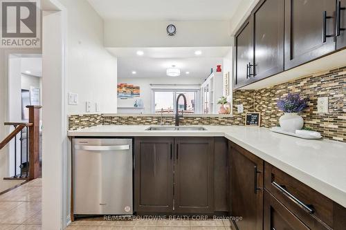 36 Van Fleet Terrace, Milton, ON - Indoor Photo Showing Kitchen With Double Sink With Upgraded Kitchen