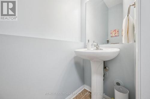 36 Van Fleet Terrace, Milton, ON - Indoor Photo Showing Bathroom