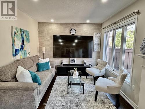 36 Van Fleet Terrace, Milton, ON - Indoor Photo Showing Living Room