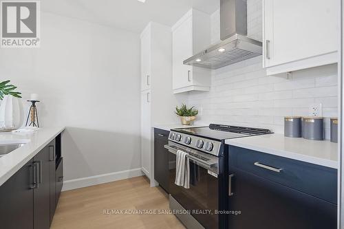 167 Bowman Drive, Middlesex Centre (Ilderton), ON - Indoor Photo Showing Kitchen With Upgraded Kitchen