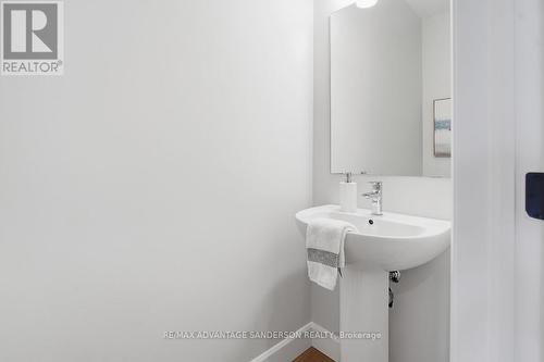 167 Bowman Drive, Middlesex Centre (Ilderton), ON - Indoor Photo Showing Bathroom
