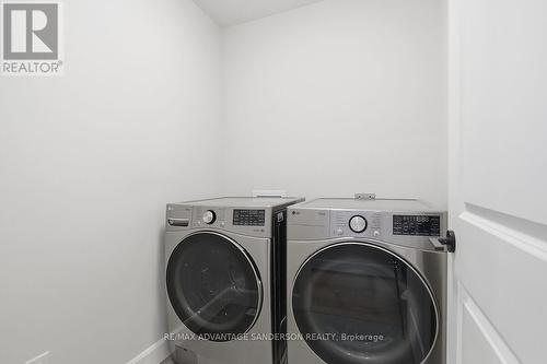 167 Bowman Drive, Middlesex Centre (Ilderton), ON - Indoor Photo Showing Laundry Room