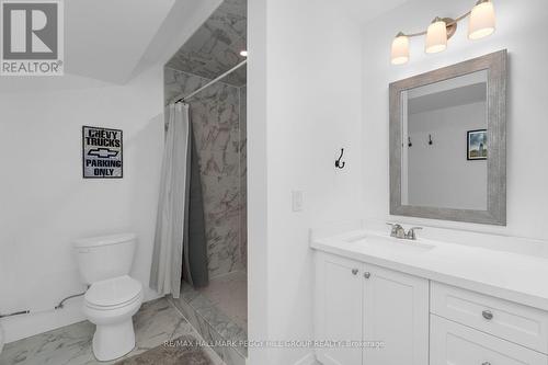 2967 Earl Street, Innisfil, ON - Indoor Photo Showing Bathroom