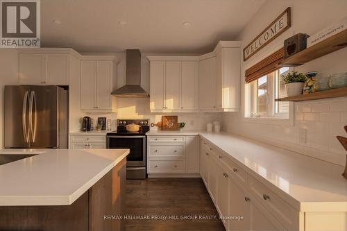 2967 Earl Street, Innisfil, ON - Indoor Photo Showing Kitchen