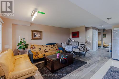 Basement apartment - 30 Spruce Pine Crescent, Vaughan, ON - Indoor Photo Showing Living Room