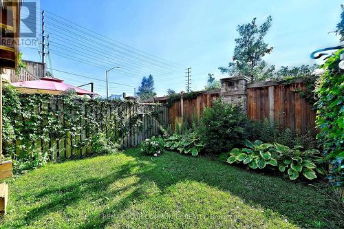 30 Spruce Pine Crescent, Vaughan, ON - Outdoor