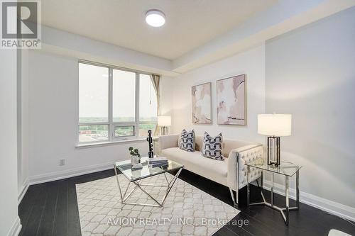 907 - 9582 Markham Road, Markham, ON - Indoor Photo Showing Living Room