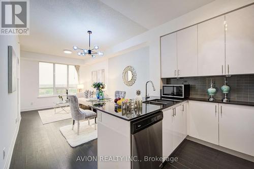 907 - 9582 Markham Road, Markham, ON - Indoor Photo Showing Kitchen With Double Sink With Upgraded Kitchen