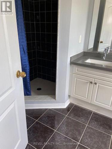 3167 Morning Glory Mews, Mississauga, ON - Indoor Photo Showing Bathroom