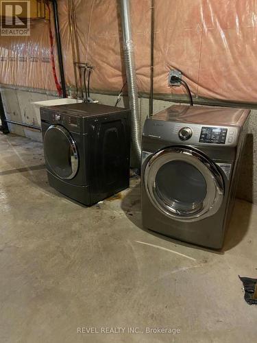 3167 Morning Glory Mews, Mississauga, ON - Indoor Photo Showing Laundry Room