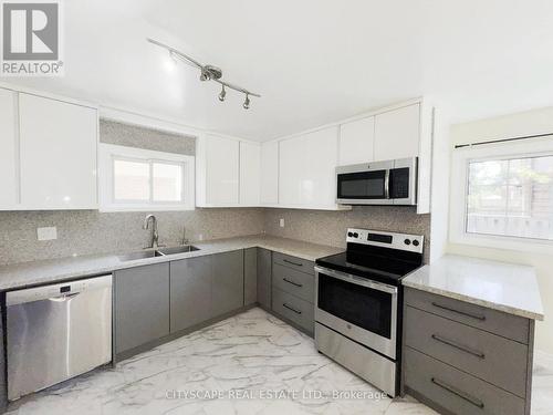 Kitchen - 3 Gervais Drive, Brampton, ON - Indoor Photo Showing Kitchen