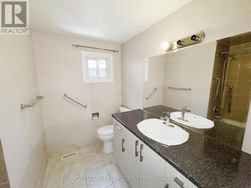 4pc Main bathroom - 3 Gervais Drive, Brampton, ON - Indoor Photo Showing Bathroom