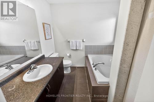 38 Templeton Court, Brampton, ON - Indoor Photo Showing Bathroom