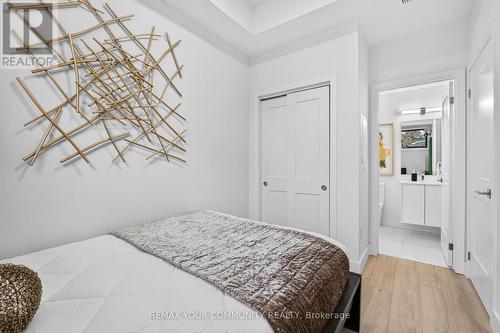 106 - 7277 Wilson Crescent, Niagara Falls, ON - Indoor Photo Showing Bedroom