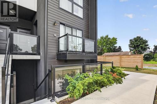 106 - 7277 Wilson Crescent, Niagara Falls, ON - Outdoor