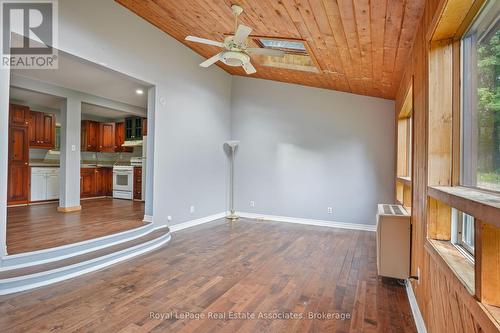5301 620 Highway, Wollaston, ON - Indoor Photo Showing Other Room