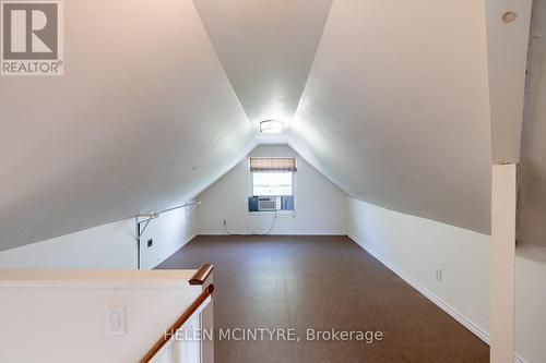 5012 Morrison Street, Niagara Falls, ON - Indoor Photo Showing Other Room