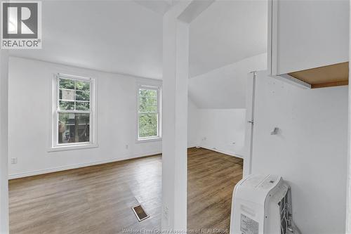 418 Caron Avenue, Windsor, ON - Indoor Photo Showing Other Room