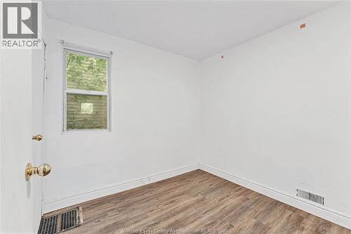 418 Caron Avenue, Windsor, ON - Indoor Photo Showing Other Room