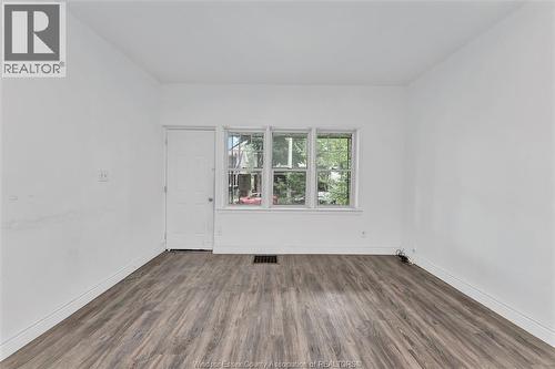 418 Caron Avenue, Windsor, ON - Indoor Photo Showing Other Room