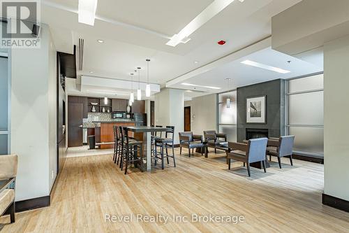 515 - 80 Port Street E, Mississauga (Port Credit), ON - Indoor