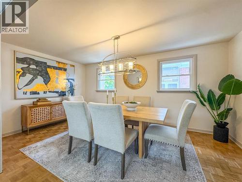 482 John M St, Windsor, ON - Indoor Photo Showing Dining Room