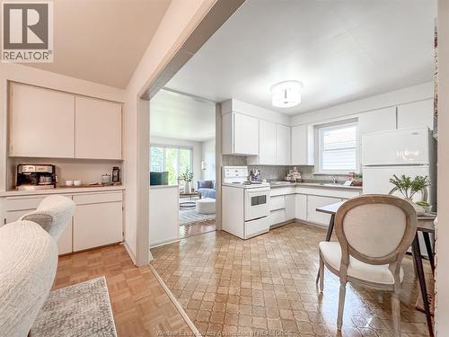 482 John M St, Windsor, ON - Indoor Photo Showing Kitchen
