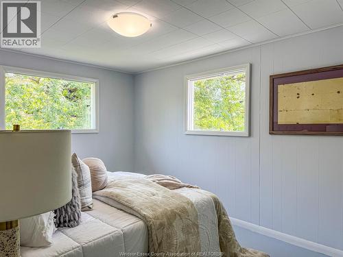 482 John M St, Windsor, ON - Indoor Photo Showing Bedroom
