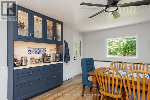 106 Lakeview Court, Bonfield, ON - Indoor Photo Showing Dining Room