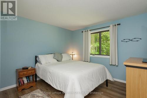 106 Lakeview Court, Bonfield, ON - Indoor Photo Showing Bedroom