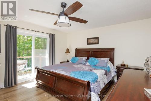 106 Lakeview Court, Bonfield, ON - Indoor Photo Showing Bedroom