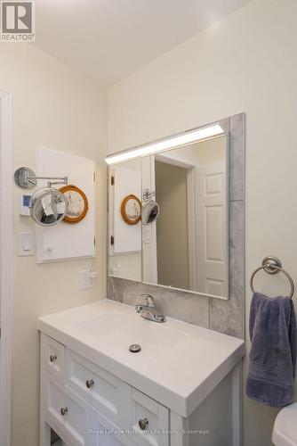 106 Lakeview Court, Bonfield, ON - Indoor Photo Showing Bathroom