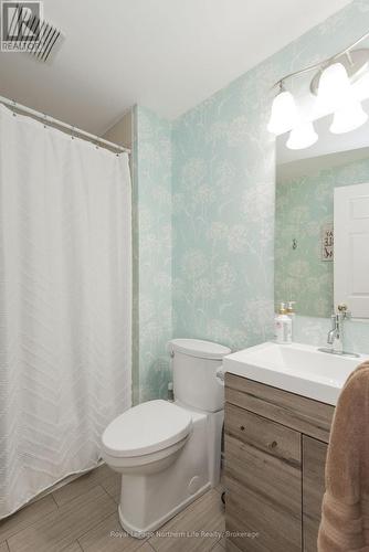 106 Lakeview Court, Bonfield, ON - Indoor Photo Showing Bathroom