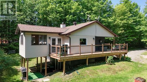 106 Lakeview Court, Bonfield, ON - Outdoor With Deck Patio Veranda