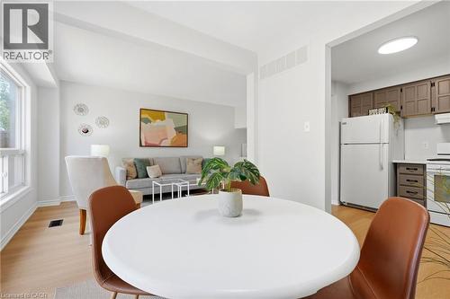 333 Meadows Boulevard Unit# 23, Mississauga, ON - Indoor Photo Showing Dining Room
