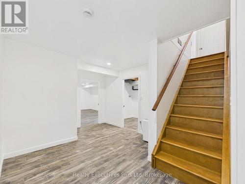 29 Queen Street, Sundridge, ON - Indoor Photo Showing Other Room