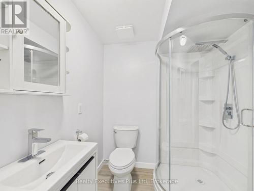 29 Queen Street, Sundridge, ON - Indoor Photo Showing Bathroom