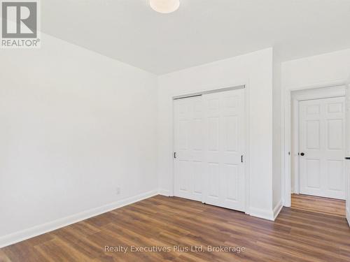29 Queen Street, Sundridge, ON - Indoor Photo Showing Other Room