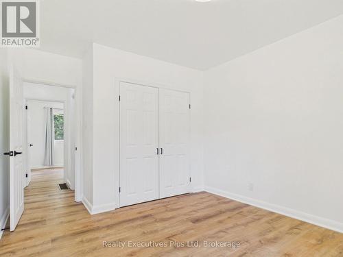 29 Queen Street, Sundridge, ON - Indoor Photo Showing Other Room