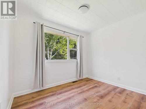 29 Queen Street, Sundridge, ON - Indoor Photo Showing Other Room